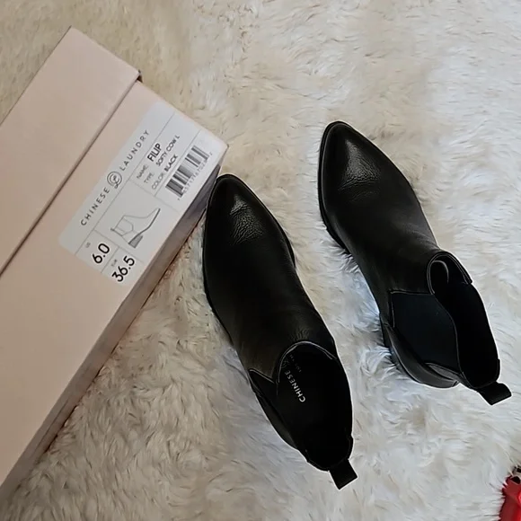 *SOLD* Chinese Filip Black Bootie, size 6, Like new with original box - Picture 12 of 12